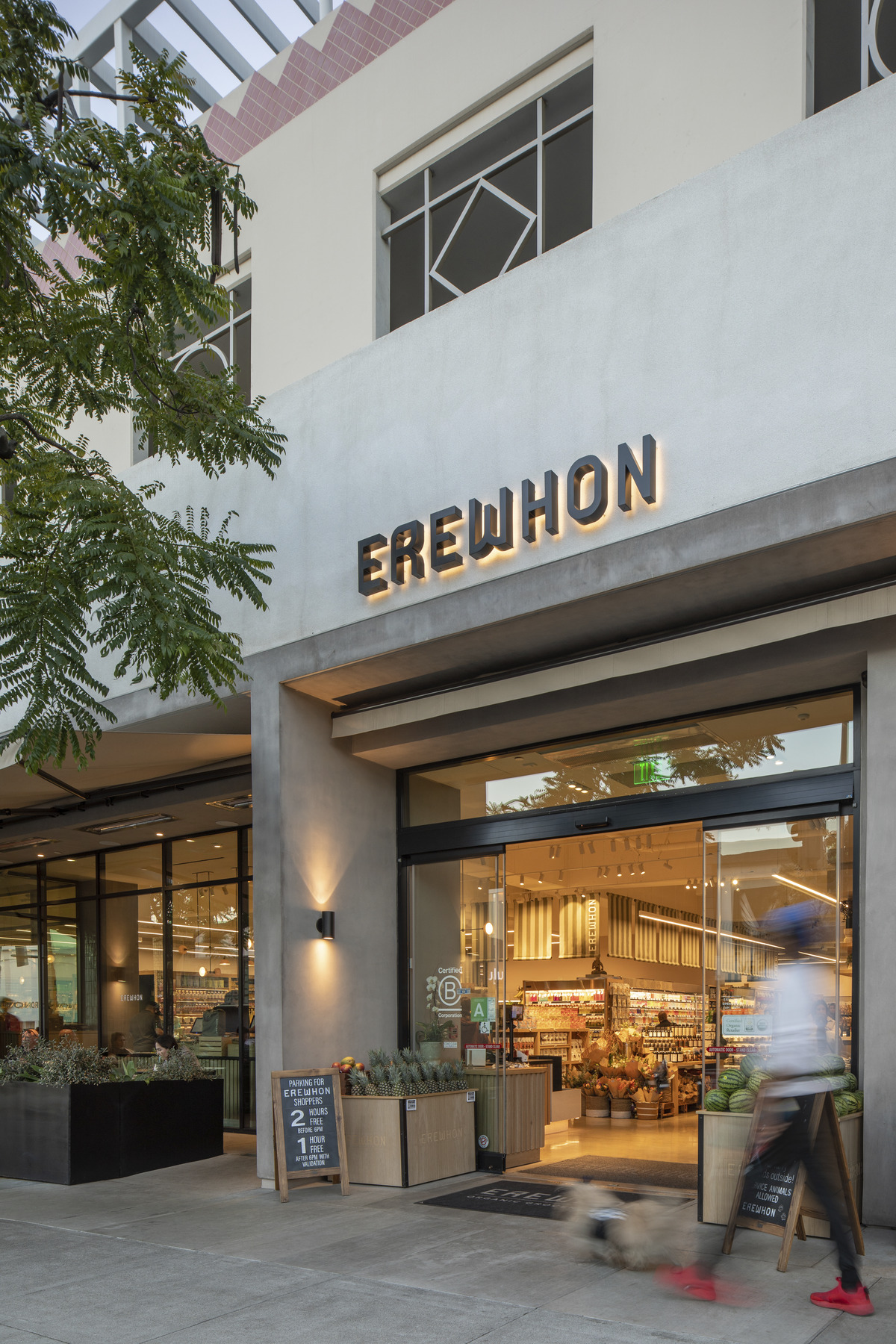 https://www.rdcollaborative.com/wp-content/uploads/2023/06/rdc-erewhon-beverly-hills-00008.jpg